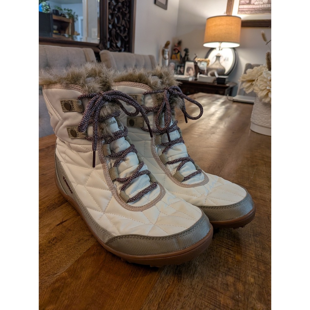 Columbia Minx Shorty III Waterproof Snow Boots Sea Salt White Women's Size 10